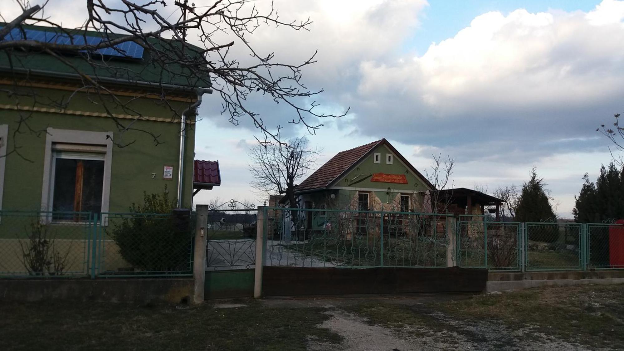 Nicoláj Vendégház és Tanya Exterior foto