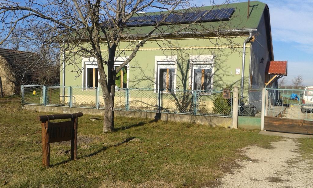 Nicoláj Vendégház és Tanya Exterior foto